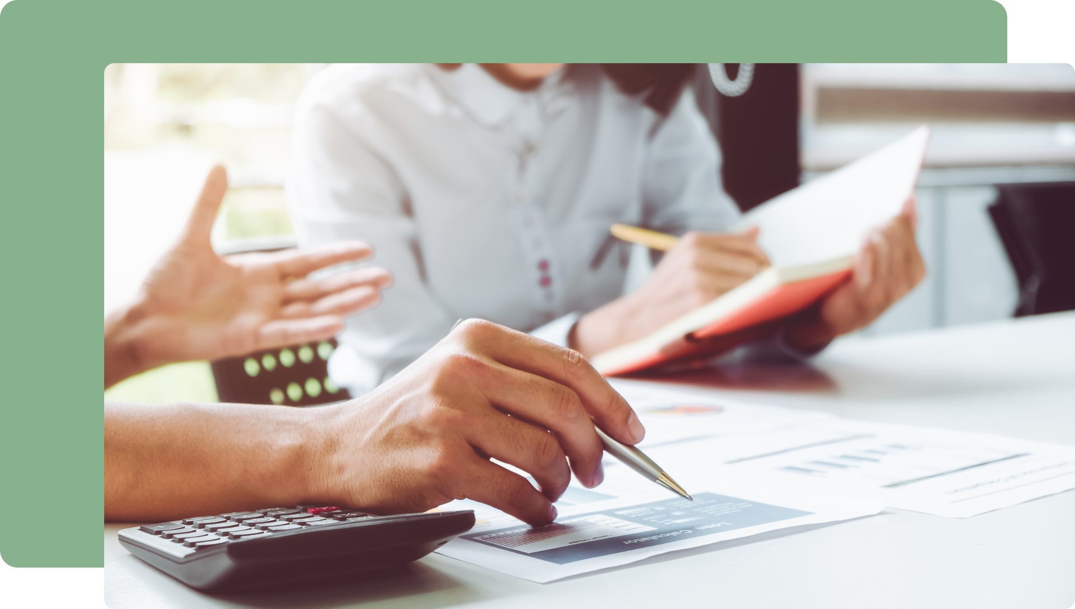 suporte jurídico, técnico e estratégico para transformar o seguro em uma ferramenta acessível, compreensível e eficaz para quem atua no ramo securitário — da venda à execução do contrato.